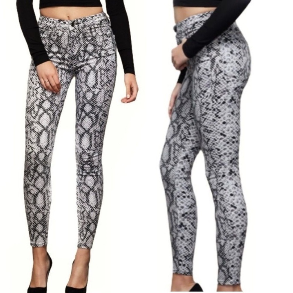 GOOD AMERICAN Good Waist Skinny Jeans!